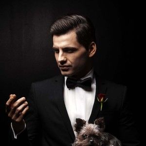 Meet your Posher, Dominic